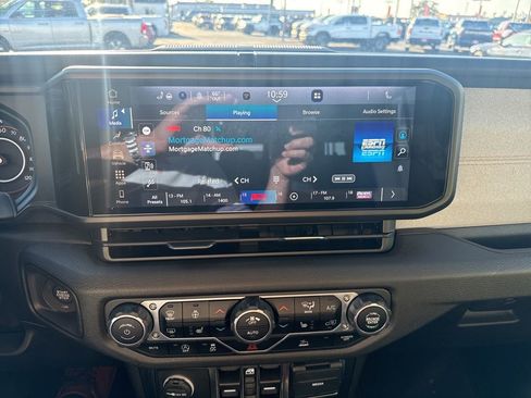 Certified 2024 Jeep Gladiator Sport image 20