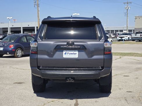 Used 2023 Toyota 4Runner TRD Off-Road Premium image 6