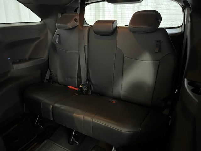 Certified 2021 Toyota Sienna XSE AWD/4WD image 12