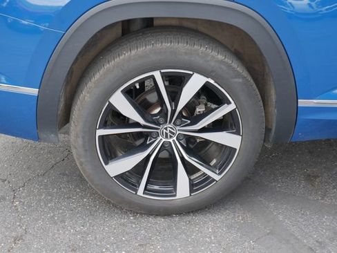 Used 2025 Volkswagen Atlas SEL Premium R-Line AWD/4WD image 14
