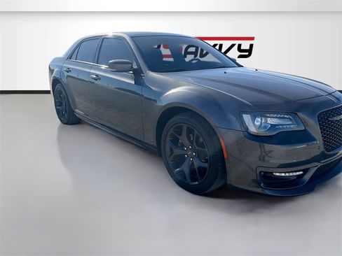 Used 2022 Chrysler 300 Touring L w/ Popular Equipment Group image 1