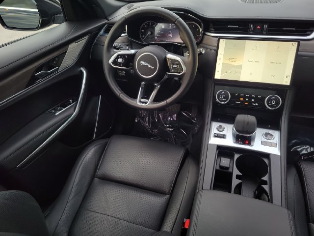 Used 2023 Jaguar F-PACE S AWD/4WD image 18
