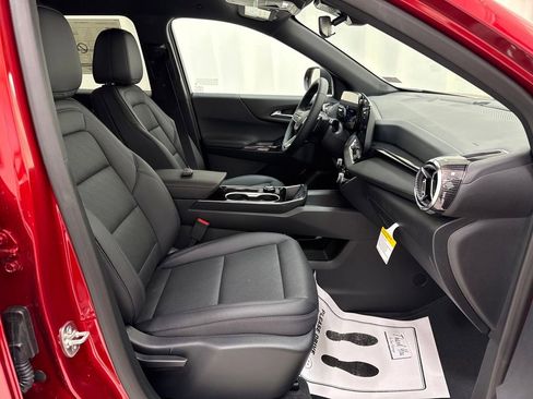 New 2026 Chevrolet Equinox LT w/ Convenience Package II image 9