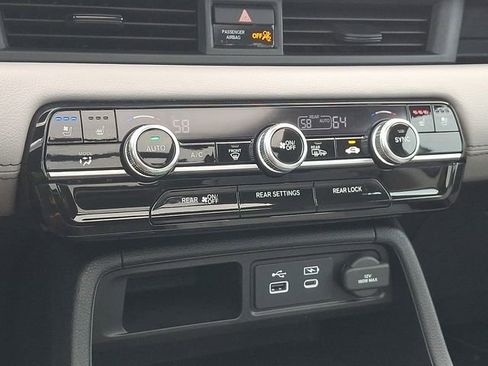 Certified 2023 Honda Pilot Elite image 12