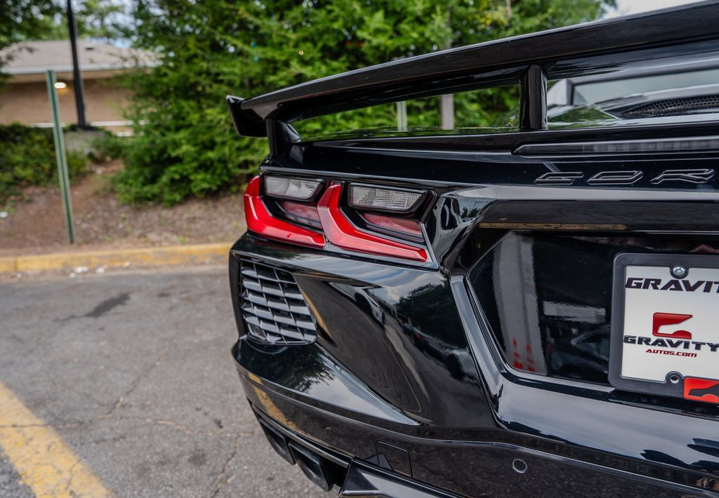Used 2025 Chevrolet Corvette Stingray Premium Conv w/ Z51 Performance Package RWD image 25