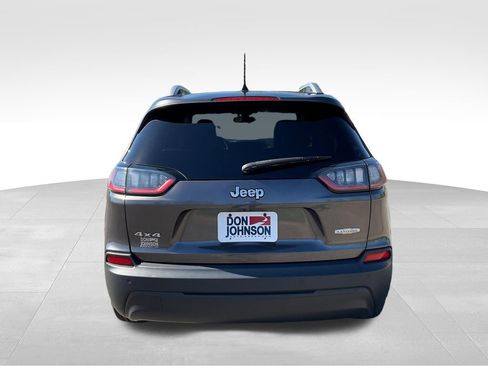 Used 2019 Jeep Cherokee Latitude Plus w/ Comfort/Convenience Group AWD/4WD image 33