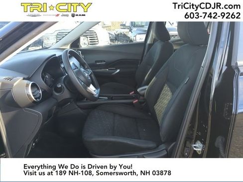 Used 2023 Nissan Kicks SV image 15