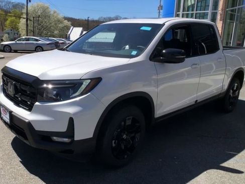 New 2026 Honda Ridgeline Black Edition image 4