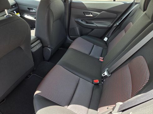 New 2027 Nissan Sentra SR w/ Floor Mat Package FWD image 12
