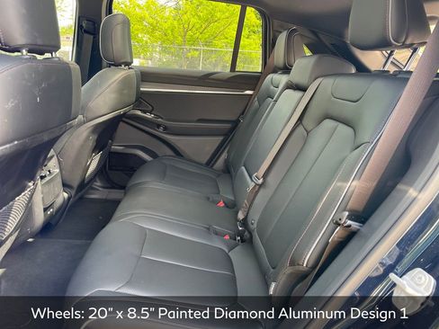 Used 2025 Jeep Wagoneer S Limited AWD/4WD image 11