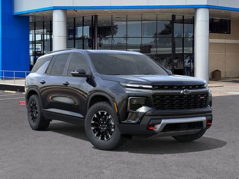 New 2026 Chevrolet Traverse Z71 w/ Enhanced Driving Package image 7