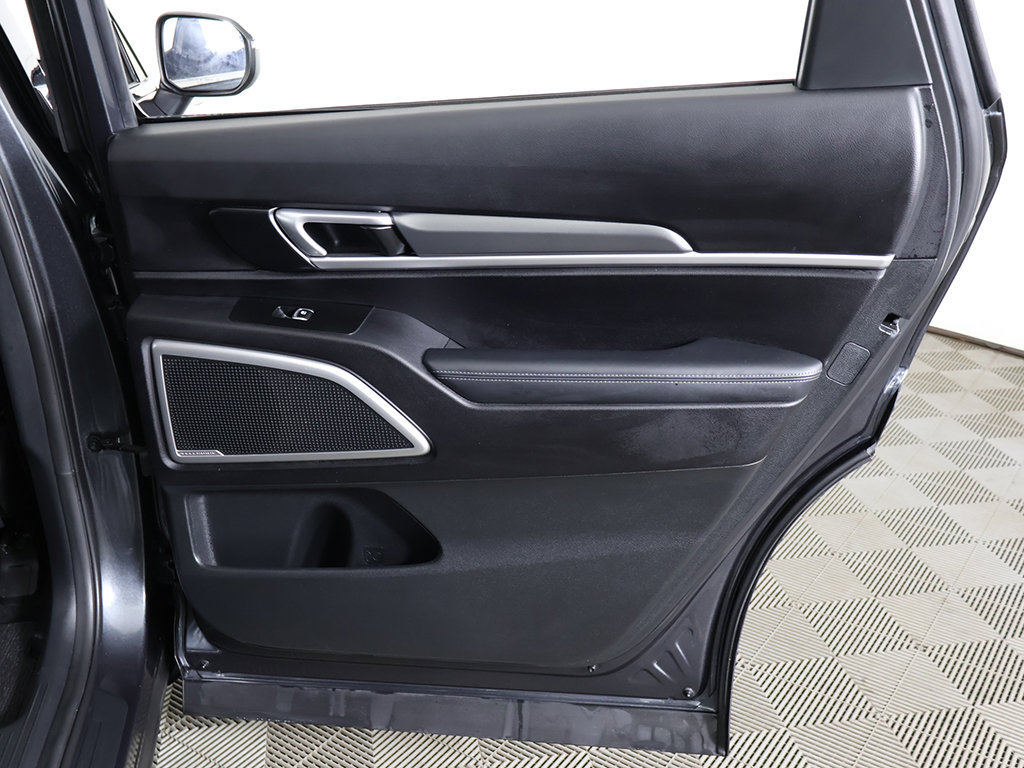 Used 2021 Kia Telluride LX FWD image 25