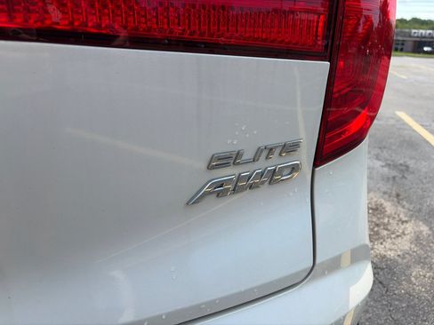 Used 2017 Honda Pilot Elite image 9