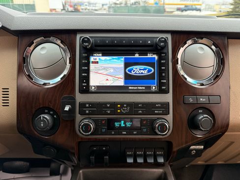 Used 2012 Ford F350 Lariat w/ Lariat Interior Pkg image 36