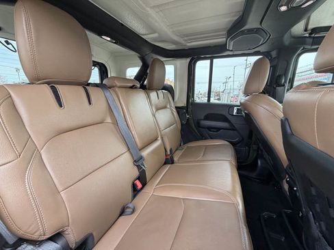 Used 2023 Jeep Wrangler Unlimited Rubicon 4xe image 27