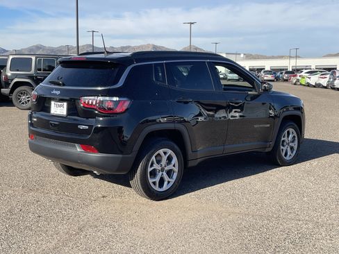 New 2026 Jeep Compass Latitude image 5