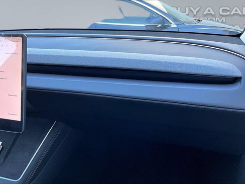 Used 2026 Tesla Model Y AWD image 17