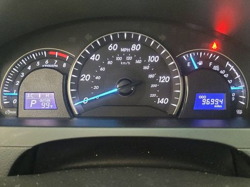 Used 2014 Toyota Camry LE FWD image 23