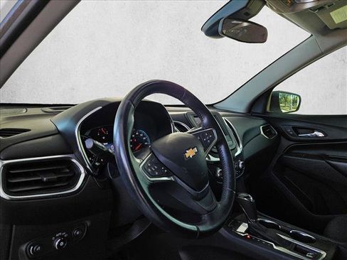 Used 2021 Chevrolet Equinox LT image 9