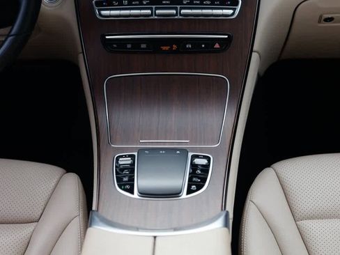 Used 2021 Mercedes-Benz GLC 300 GLC 300 image 26