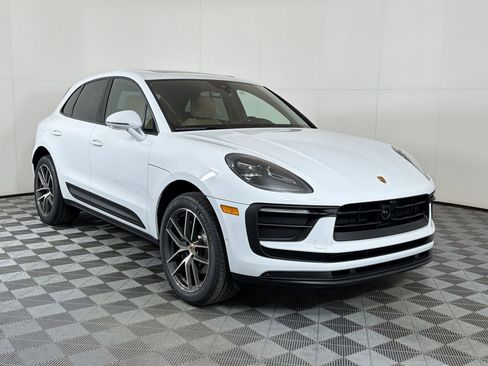 New 2026 Porsche Macan image 8
