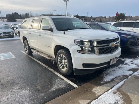 Used 2018 Chevrolet Suburban LT image 6