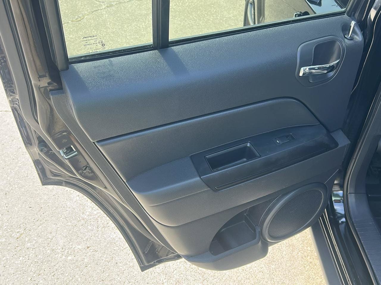 Used 2017 Jeep Patriot High Altitude FWD image 11