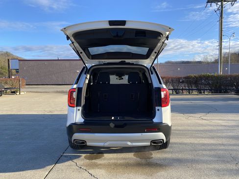 Used 2021 GMC Acadia SLE image 23