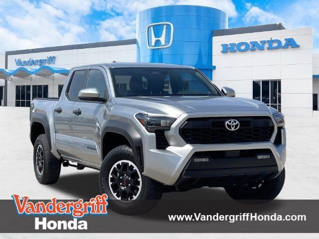 Used 2025 Toyota Tacoma TRD Off-Road AWD/4WD image 1