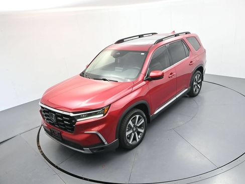 Used 2025 Honda Pilot Touring image 27