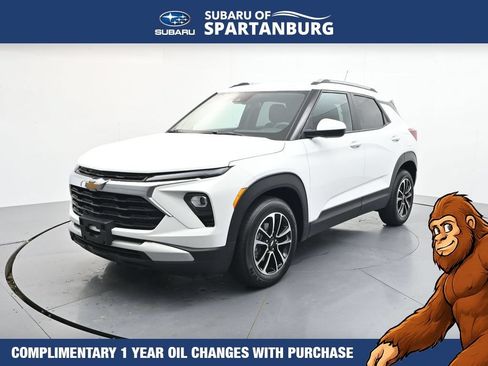 Used 2024 Chevrolet TrailBlazer LT FWD image 3
