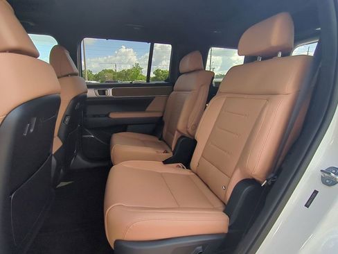 New 2026 Hyundai Santa Fe Limited FWD image 17