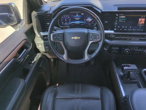 Used 2023 Chevrolet Silverado 1500 High Country w/ High Country Premium Package AWD/4WD image 18
