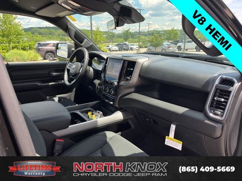 New 2026 RAM 1500 Express AWD/4WD image 28