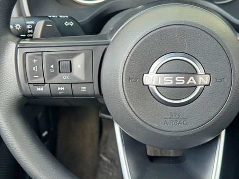 Used 2024 Nissan Rogue SV FWD image 19