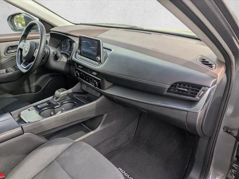 Used 2023 Nissan Rogue S image 19