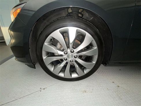 Used 2017 Chevrolet Malibu Premier w/ Premier Sun and Wheel Package image 10