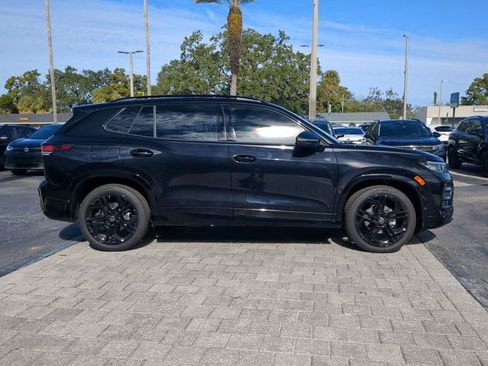 New 2026 Volkswagen Tiguan SE R-Line image 3