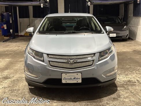 Used 2013 Chevrolet Volt Premium w/ Premium Trim Package FWD image 3