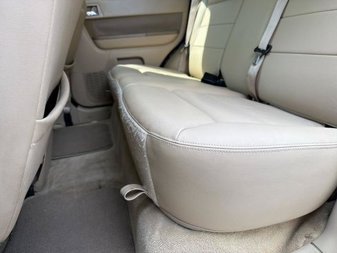Used 2009 Ford Escape Limited FWD image 17