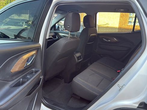 Used 2018 GMC Terrain SLE FWD image 28