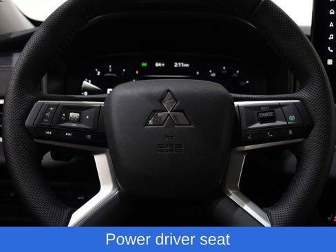 New 2026 Mitsubishi Outlander SE image 10