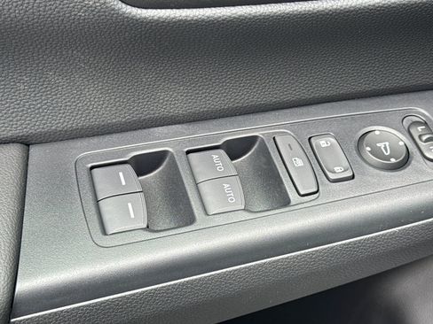 Used 2026 Honda CR-V Sport image 12