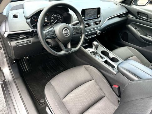 Used 2024 Nissan Altima 2.5 S FWD image 18