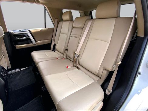Used 2015 Toyota 4Runner SR5 Premium RWD image 19
