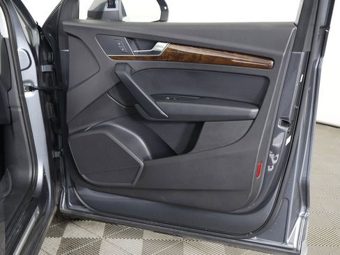 Used 2018 Audi Q5 2.0T Premium Plus w/ Premium Plus Package image 26