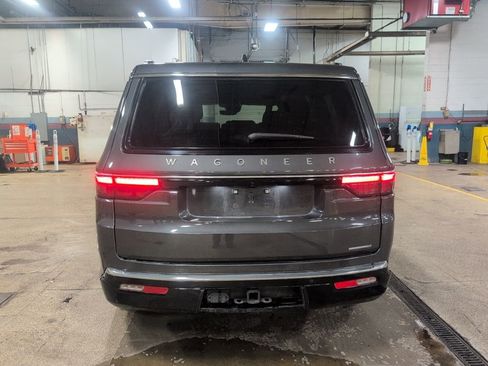 Used 2024 Jeep Wagoneer Series II w/ Flexible Seating Group image 6