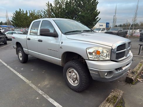 Used 2006 Dodge Ram 2500 Truck SLT image 2