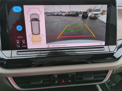 New 2026 Volkswagen Atlas SE image 12