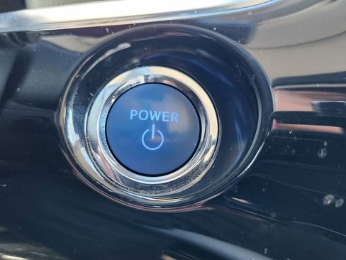 Used 2018 Toyota Prius Prime Advanced w/ Carpet Mat Package image 11